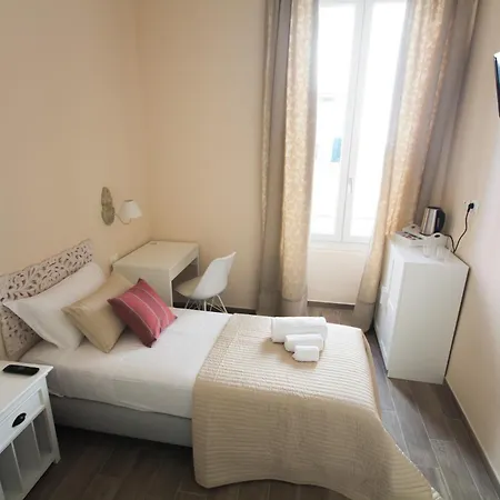 Emily בית הארחה סנרמו